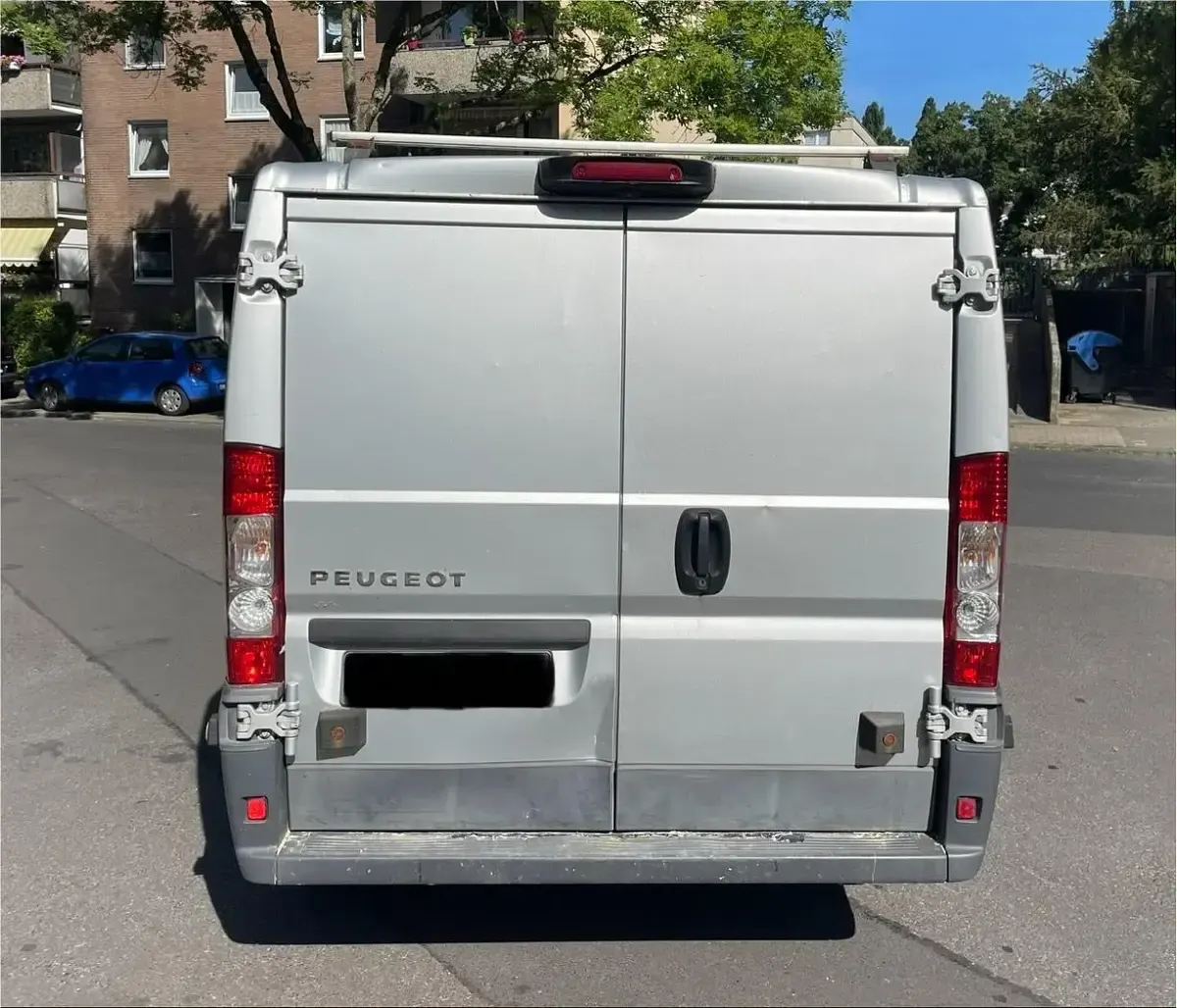 Gebraucht Peugeot Boxer 131 PS (96 kW) 2011 Silber Van