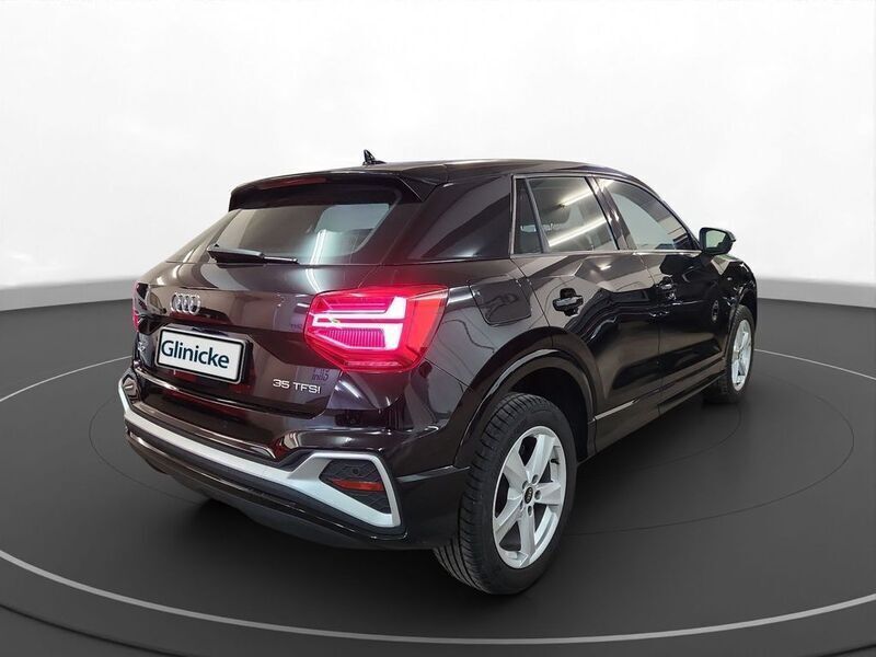 Gebraucht Audi Q2 S-Line 150 PS (110 kW) 2022 Mythosschwarz metallic SUV