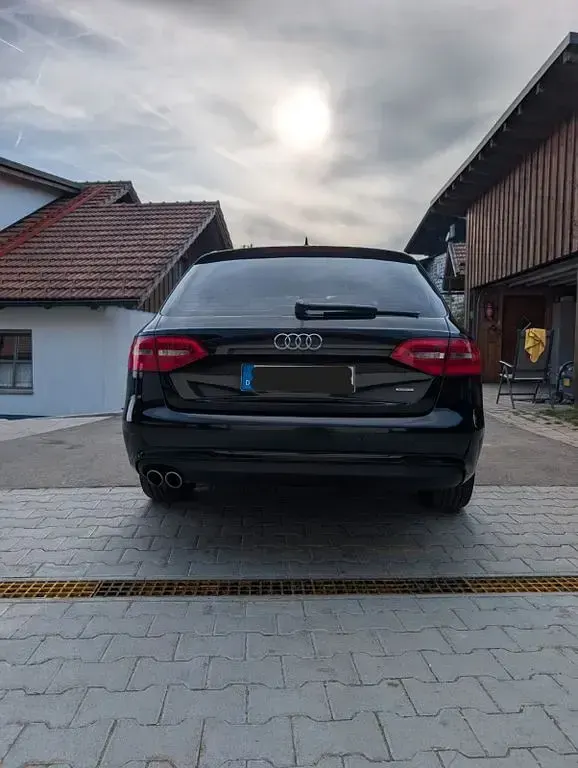 Gebraucht Audi A4 190 PS (139 kW) 2014 Schwarz Kombi