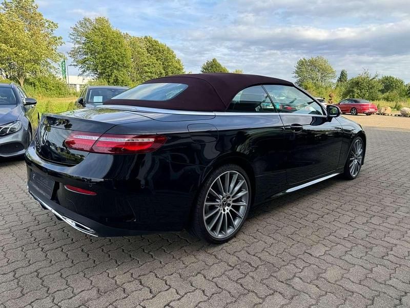 Gebraucht Mercedes E300 AMG line 245 PS (180 kW) 2018 Schwarz Cabrio