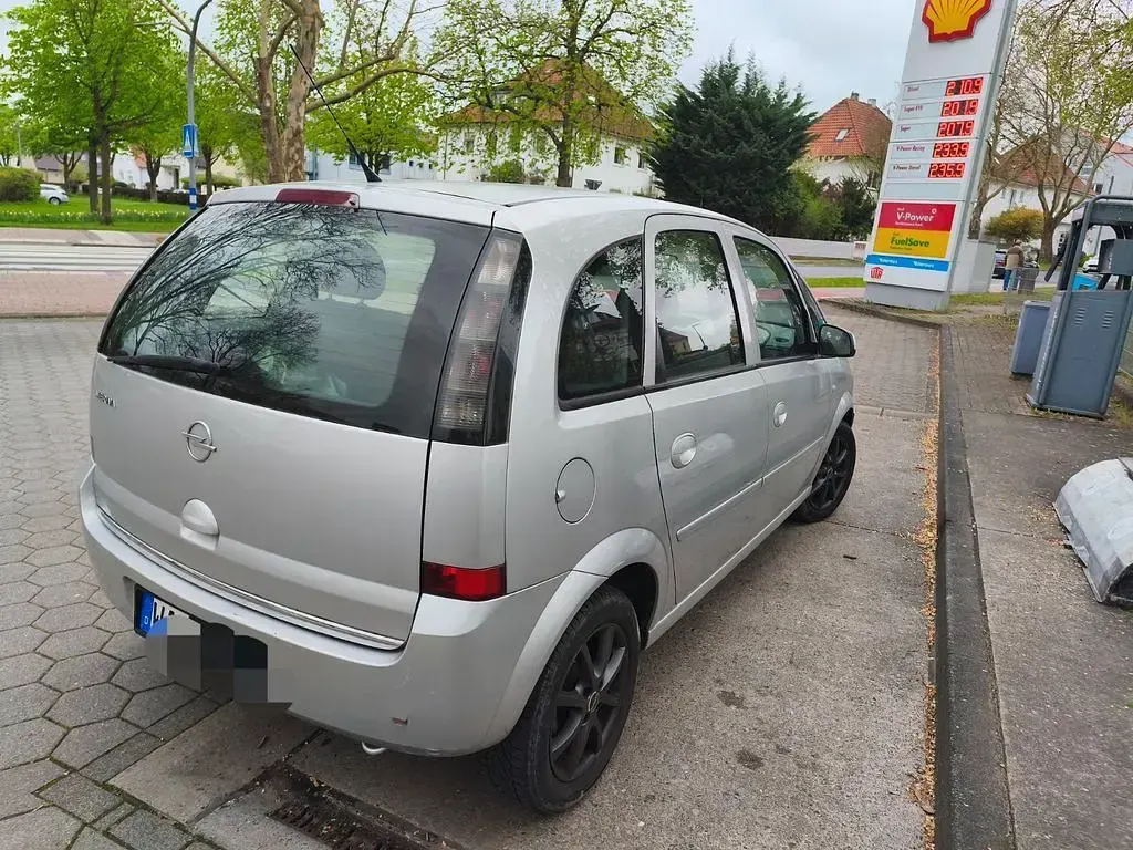 Używany Opel Meriva 90 KM (66 kW) 2008 Srebrny Minivan