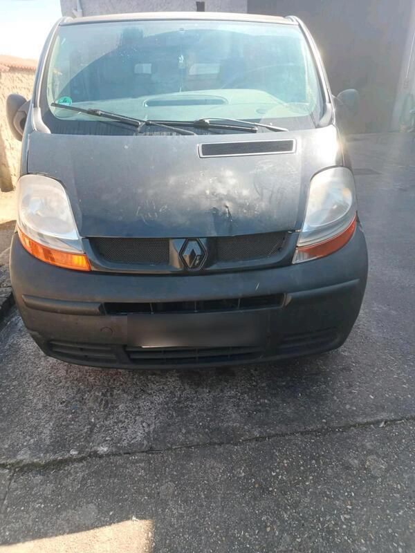 Schwarz Gebraucht 2005 Renault Trafic Van | 2.300 € - Bild 1/4