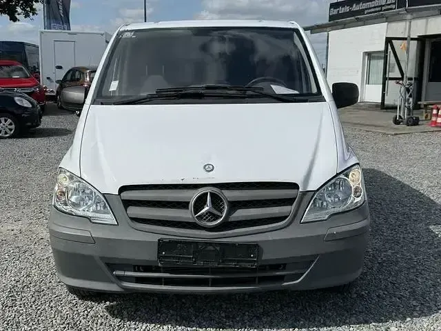 Gebraucht Mercedes Vito 95 PS (69 kW) 2013 Arktikweiss Van