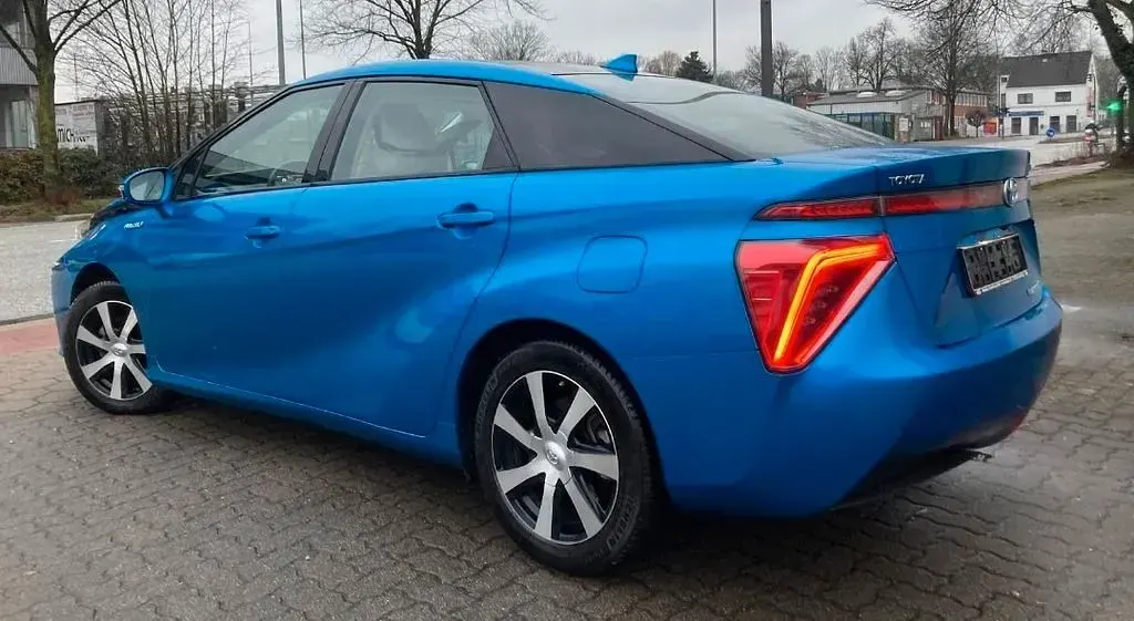 Gebraucht Toyota Mirai Luxury 182 PS (133 kW) 2022 Blau Limousine