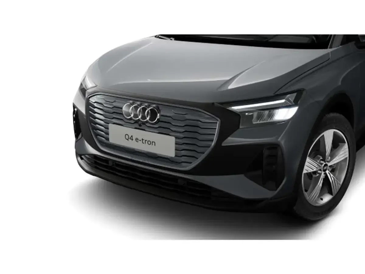Second-hand Audi Q4 e-tron 150 kW (204 CP) 2023 Gri SUV