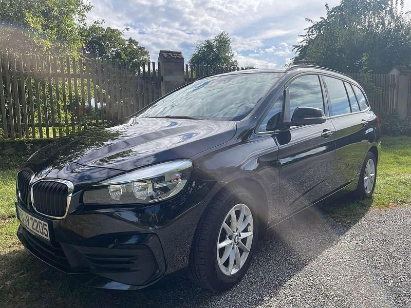 Schwarz Gebraucht 2020 BMW 216 Kombi | 15.499 € (Fairer Preis) - Bild 1/4