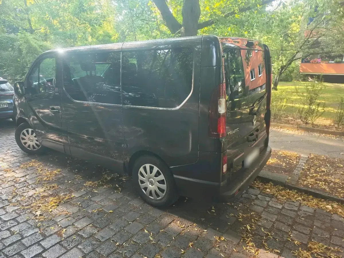 Gebraucht Renault Trafic 125 PS (91 kW) 2016 Schwarz Van / Kleinbus