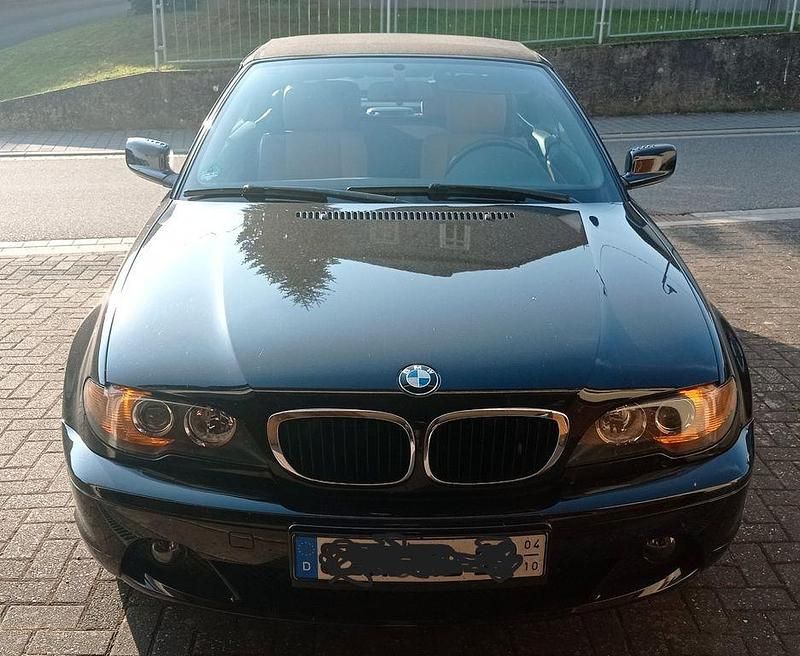 Gebraucht BMW 318 Cabriolet 143 PS (105 kW) 2004 Schwarz Cabrio