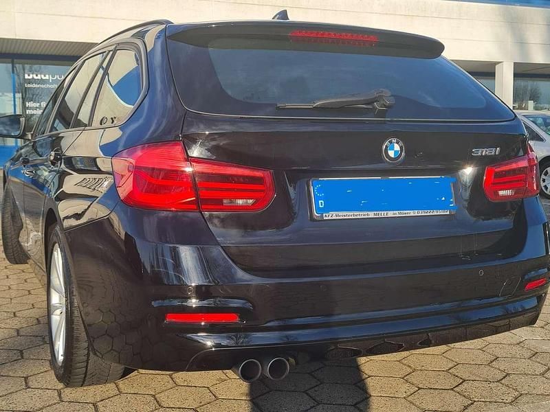 Gebraucht BMW 325 Advantage 224 PS (164 kW) 2017 Schwarz Kombi