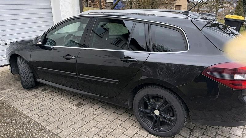 Gebraucht Renault Laguna III 146 PS (107 kW) 2013 Schwarz Kombi