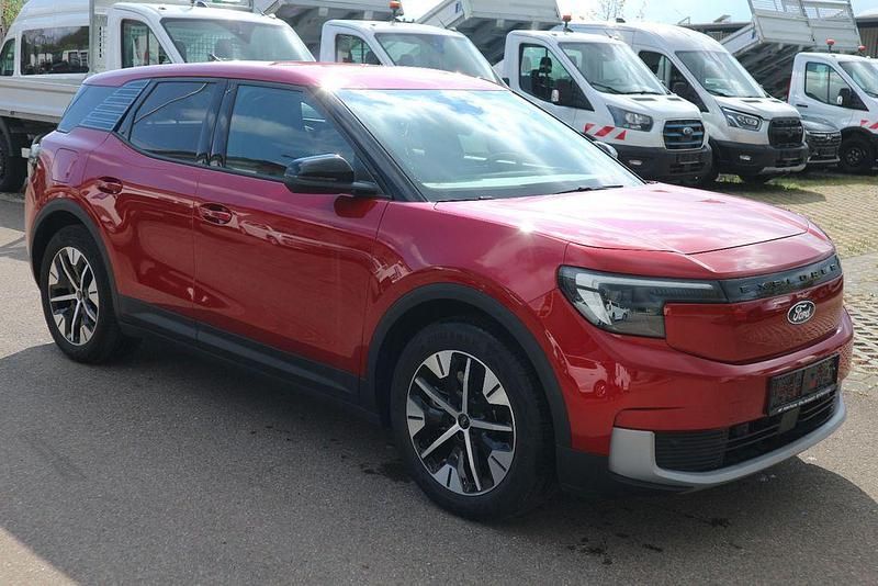 Second-hand Ford Explorer Extended Range 210 kW (286 CP) 2025 Roșu SUV