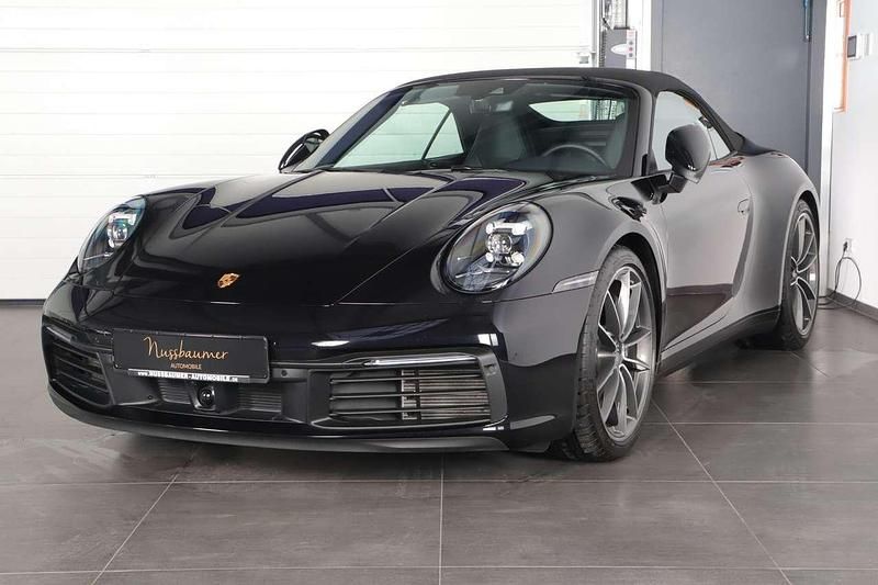 Gebraucht Porsche 911 Carrera Cabriolet 385 PS (283 kW) 2024 Tiefschwarz Cabrio
