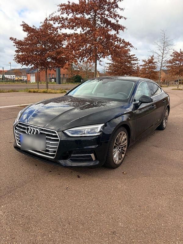 Schwarz Gebraucht 2019 Audi A5 Sportback Ambiente Kleinwagen | 22.100 € - Bild 1/4