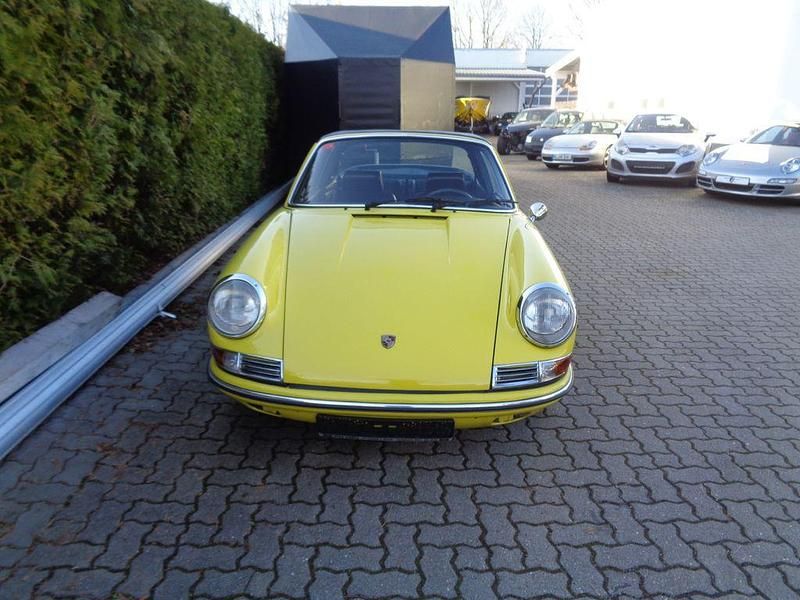 Gebraucht Porsche 911 122 PS (89 kW) 1971 Gelb Cabrio