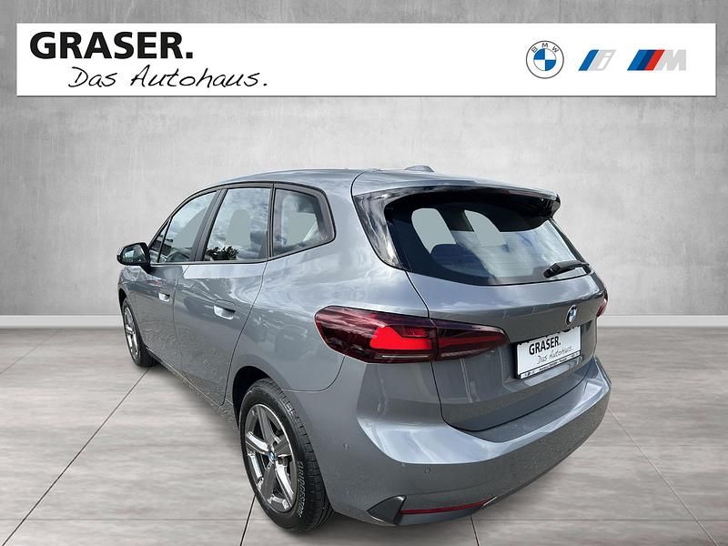 Gebraucht BMW 220 Active Tourer Efficient Dynamics 170 PS (125 kW) 2023 Grau Van / Kleinbus