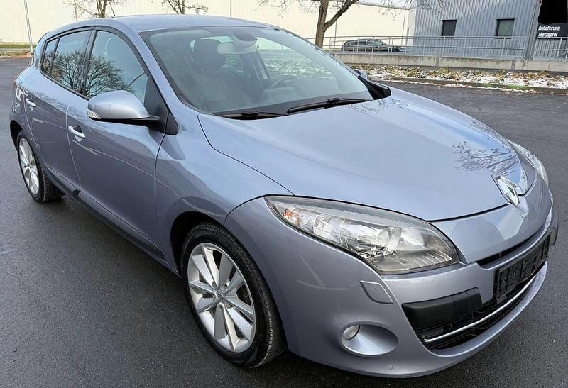 Gebraucht Renault Mégane 131 PS (96 kW) 2010 Blau Limousine
