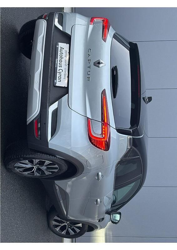 Gebraucht Renault Captur 140 PS (102 kW) 2024 Schwarz SUV