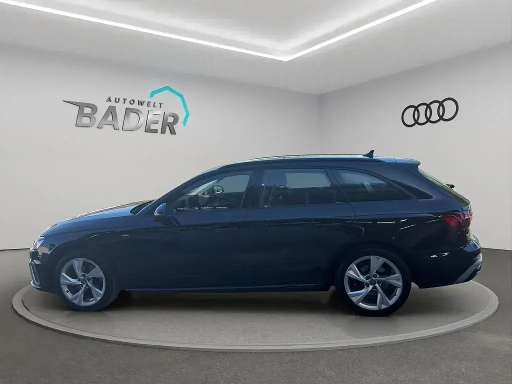 Gebraucht Audi A4 S-Line 163 PS (119 kW) 2023 Mythosschwarz metallic Kombi