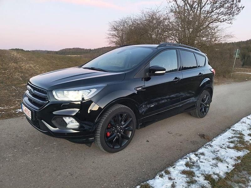 Schwarz Gebraucht 2018 Ford Kuga ST-Line SUV | 11.900 € (Superpreis) - Bild 1/4