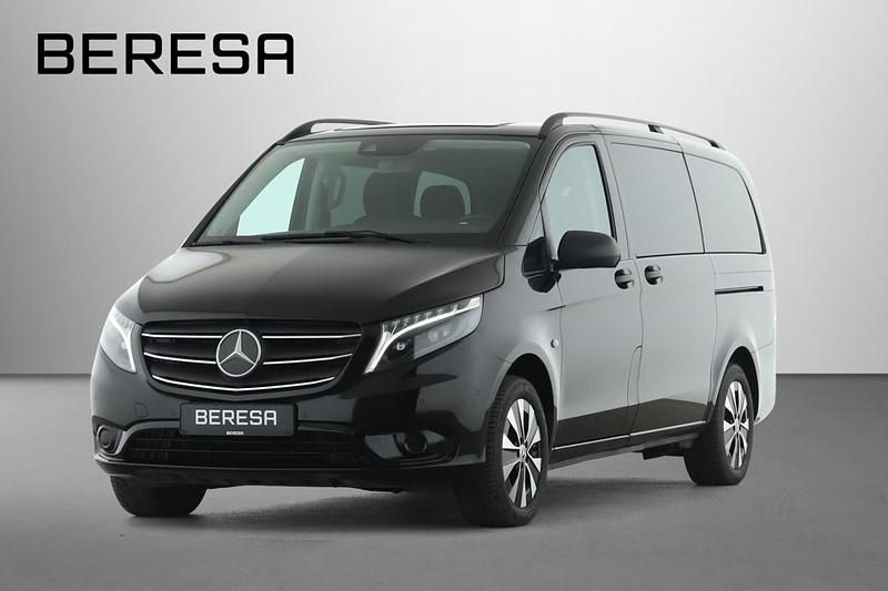 Obsidianschwarz Gebraucht 2023 Mercedes Vito Van / Kleinbus | 49.980 € (Teuer) - Bild 1/4