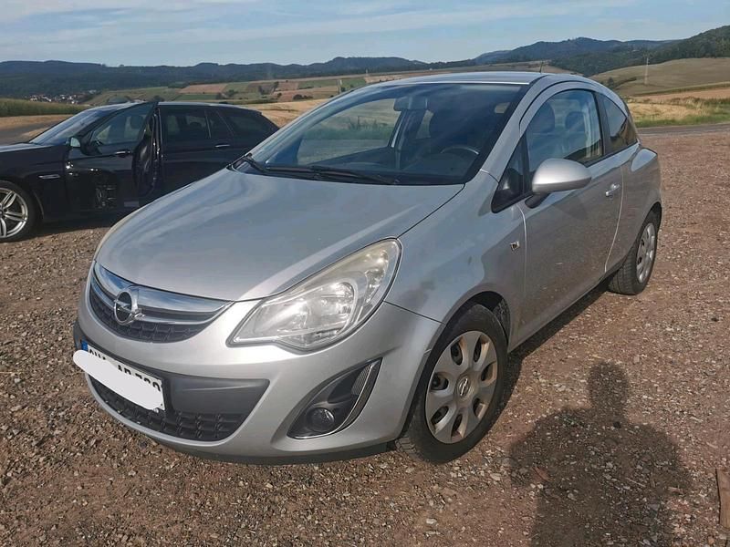 Silber Gebraucht 2012 Opel Corsa Edition Kleinwagen | 2.300 € (Guter Preis) - Bild 1/4
