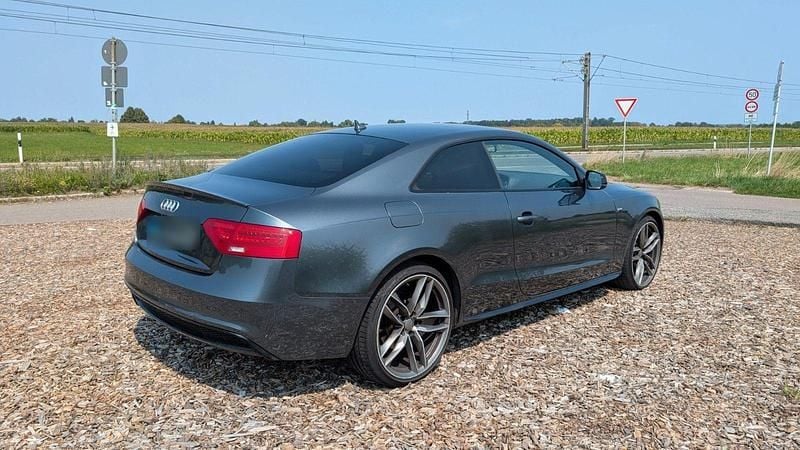 Gebraucht Audi A5 S-Line 177 PS (130 kW) 2016 Grau Coupé