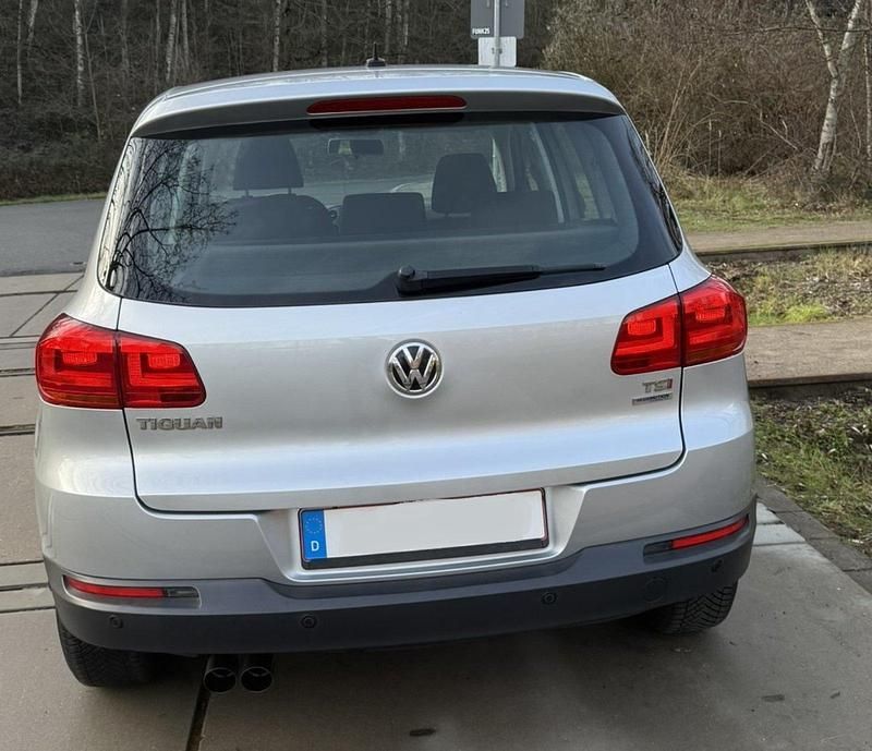Gebraucht VW Tiguan 122 PS (89 kW) 2012 Silber SUV