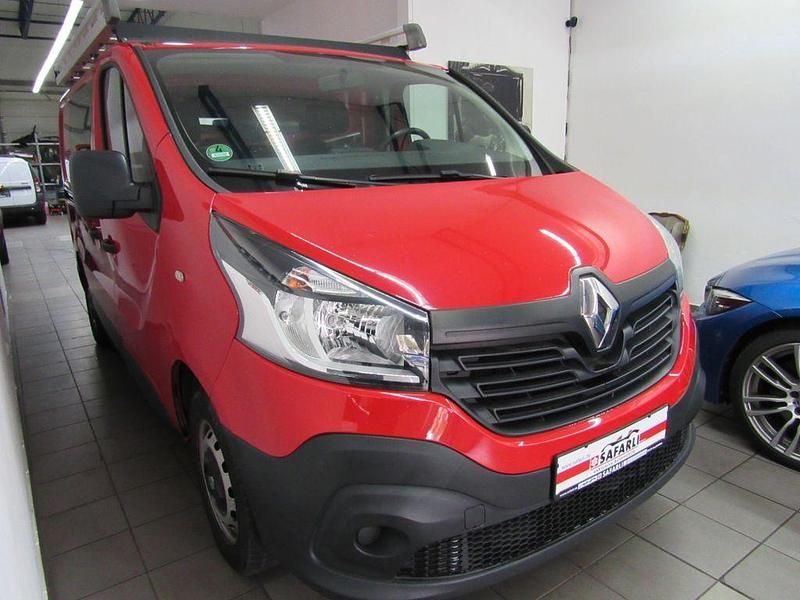 Gebraucht Renault Trafic 95 PS (69 kW) 2016 Rot Van / Kleinbus