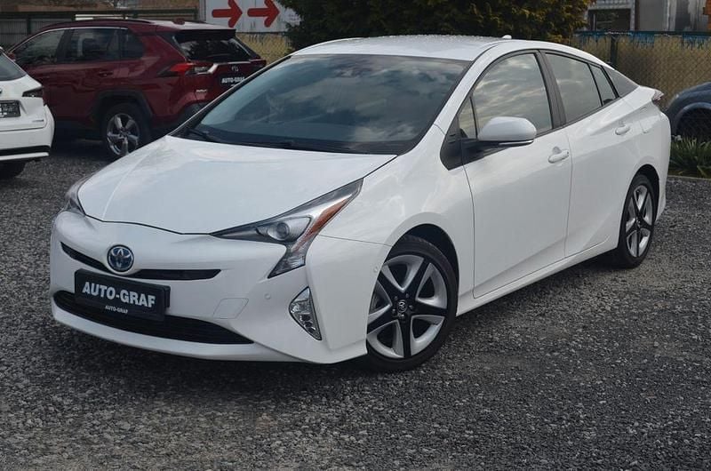 Gebraucht Toyota Prius Executive 122 PS (89 kW) 2016 Weiß Limousine