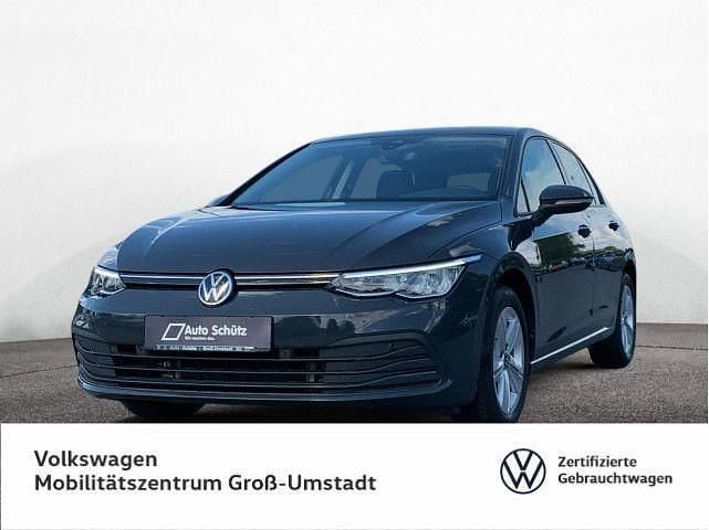 Grau Gebraucht 2023 VW Golf VIII Life Limousine | 20.980 € (Fairer Preis) - Bild 1/4