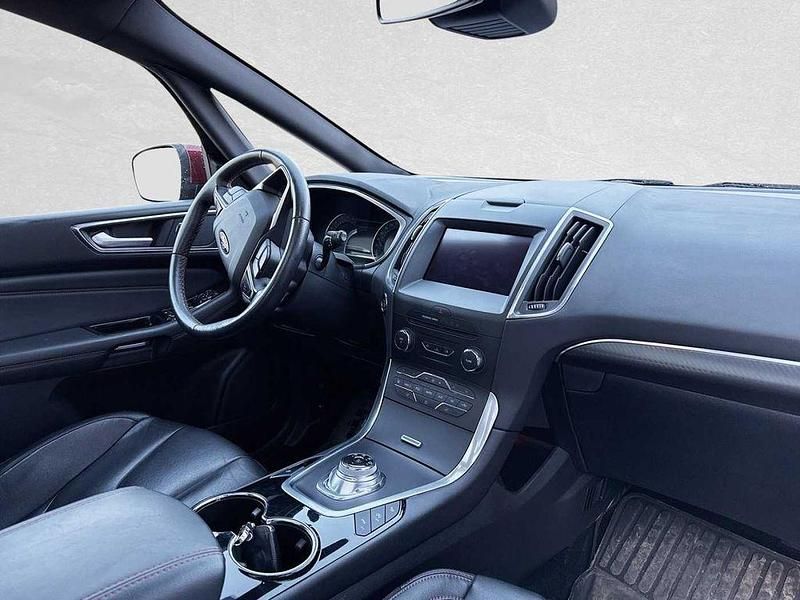 Gebraucht Ford S-MAX ST-Line 190 PS (139 kW) 2019 Rubyrot metallic Van / Kleinbus