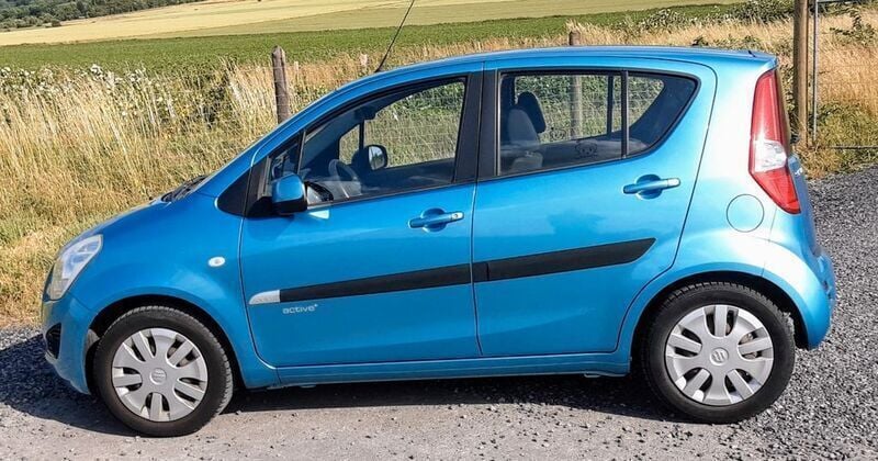 Blau Gebraucht 2014 Suzuki Splash Active+ Kleinwagen | 6.950 € (Fairer Preis) - Bild 1/4