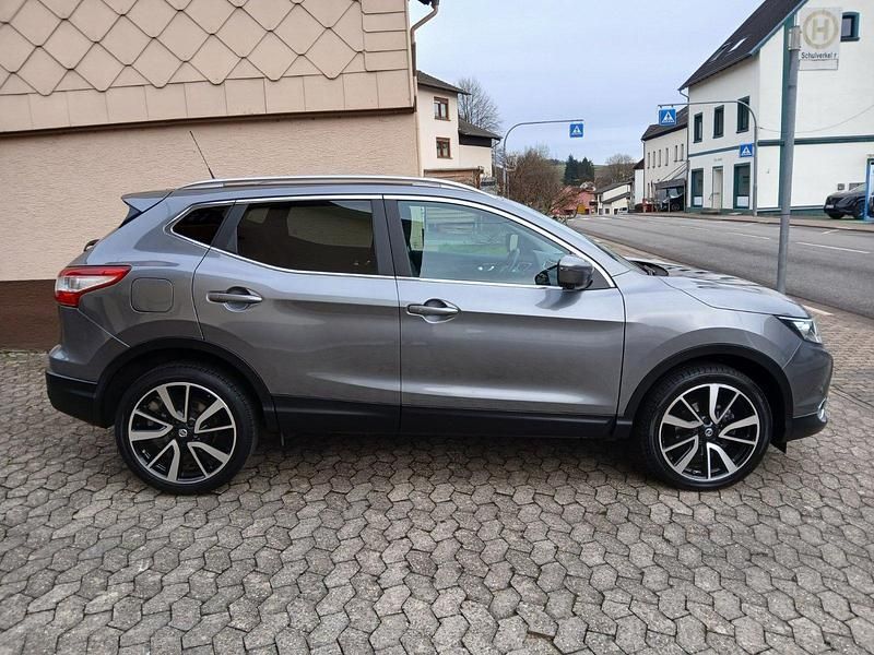 Gebraucht Nissan Qashqai 360º 131 PS (96 kW) 2014 Grau SUV