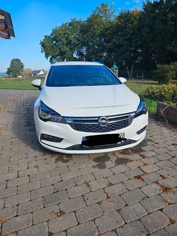 Weiß Gebraucht 2016 Opel Astra Dynamic Kombi | 7.500 € (Fairer Preis) - Bild 1/4
