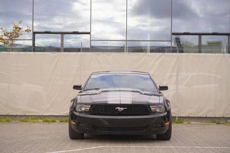 Gebraucht Ford Mustang 305 PS (224 kW) 2011 Schwarz