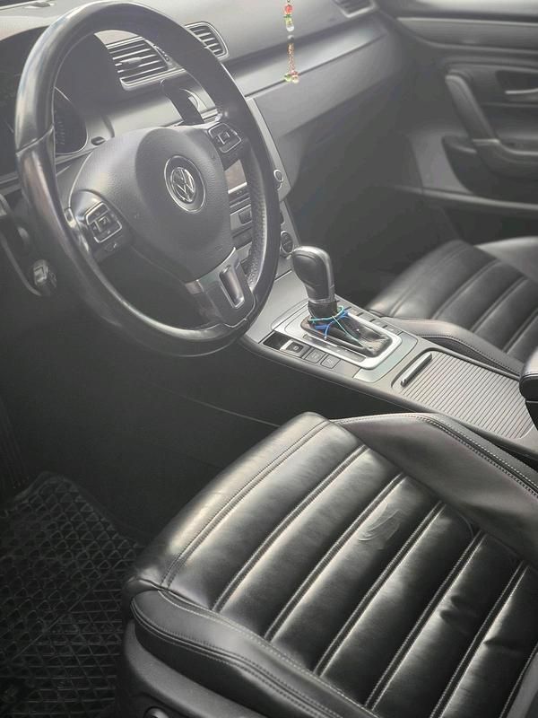 Gebraucht VW Passat 140 PS (102 kW) 2014 Limousine