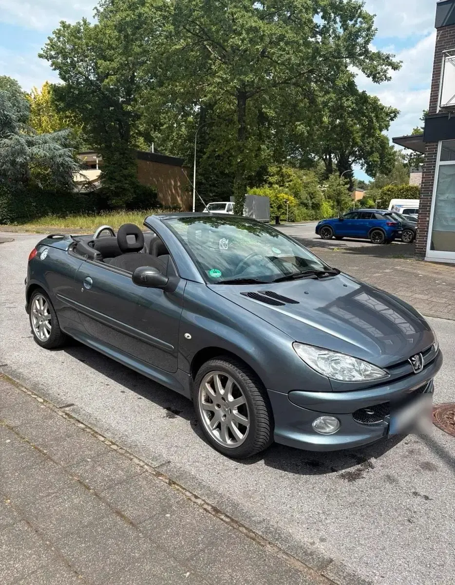 Gebraucht Peugeot 206 CC 109 PS (80 kW) 2006 Grau Cabrio