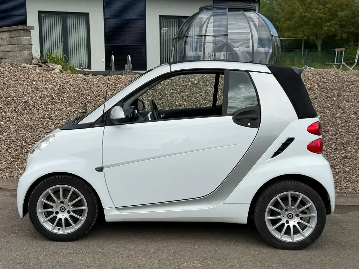 Gebraucht Smart ForTwo Cabrio 71 PS (52 kW) 2012 Weiß Cabrio