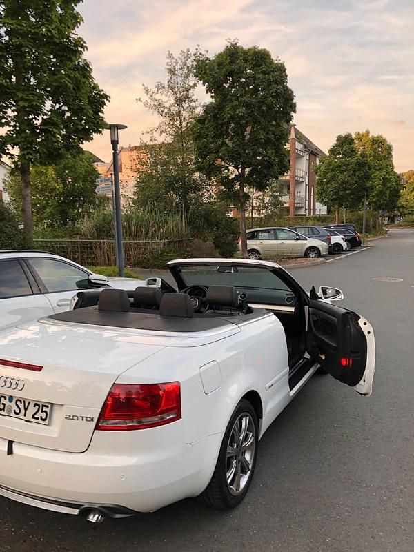 Weiß Gebraucht 2007 Audi A4 Cabriolet S-Line Cabrio | 6.500 € (Fairer Preis) - Bild 1/4
