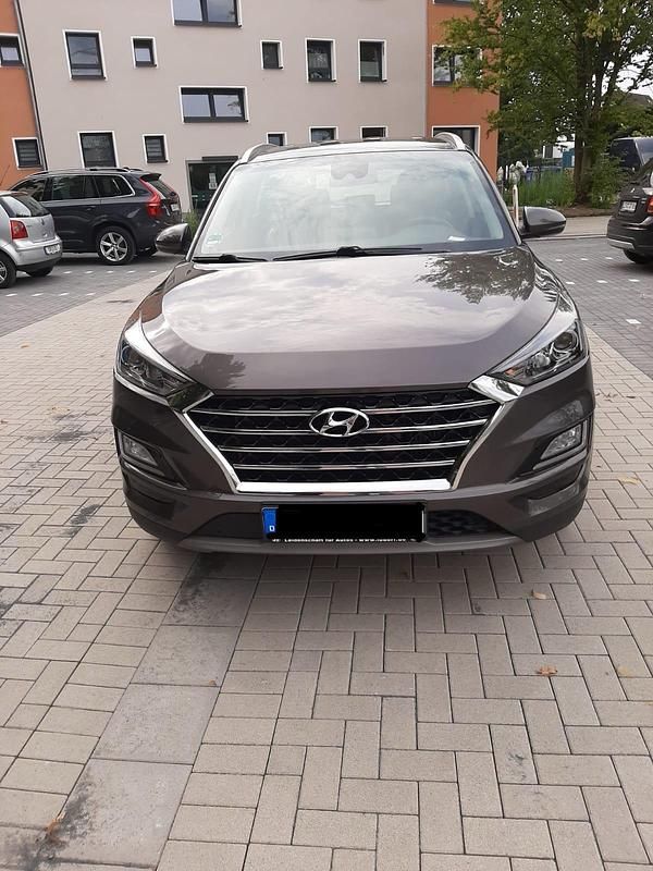 Braun Gebraucht 2020 Hyundai Tucson Advantage SUV | 19.000 € (Guter Preis) - Bild 1/4