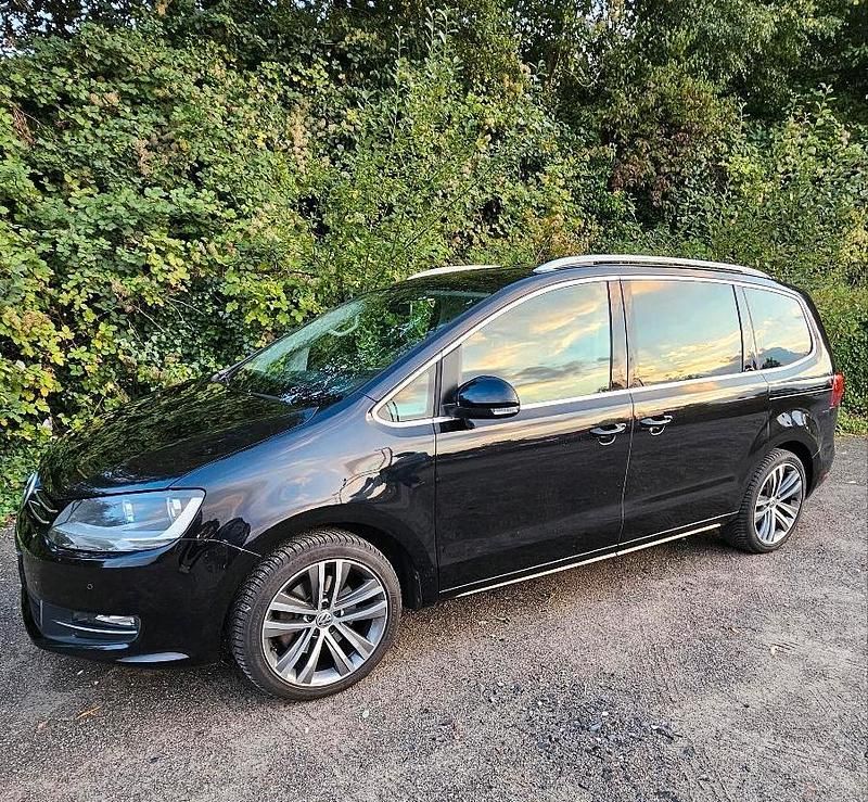 Schwarz Gebraucht 2015 VW Sharan Highline Van / Kleinbus | 15.000 € (Fairer Preis) - Bild 1/4