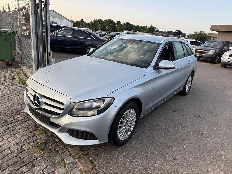 Silber Gebraucht 2015 Mercedes C220 Kombi | 6.400 € (Teuer) - Bild 1/4