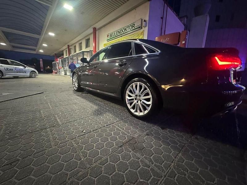 Gebraucht Audi A6 190 PS (139 kW) 2014 Grau Limousine