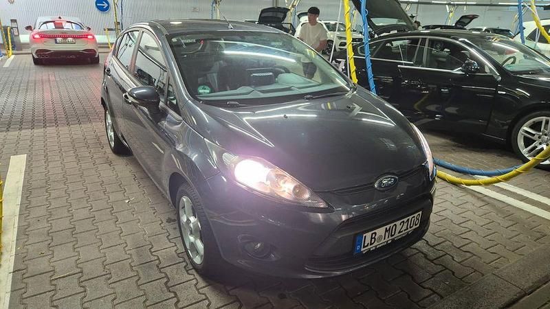 Blau Gebraucht 2009 Ford Fiesta Ambiente Limousine | 3.500 € (Fairer Preis) - Bild 1/4