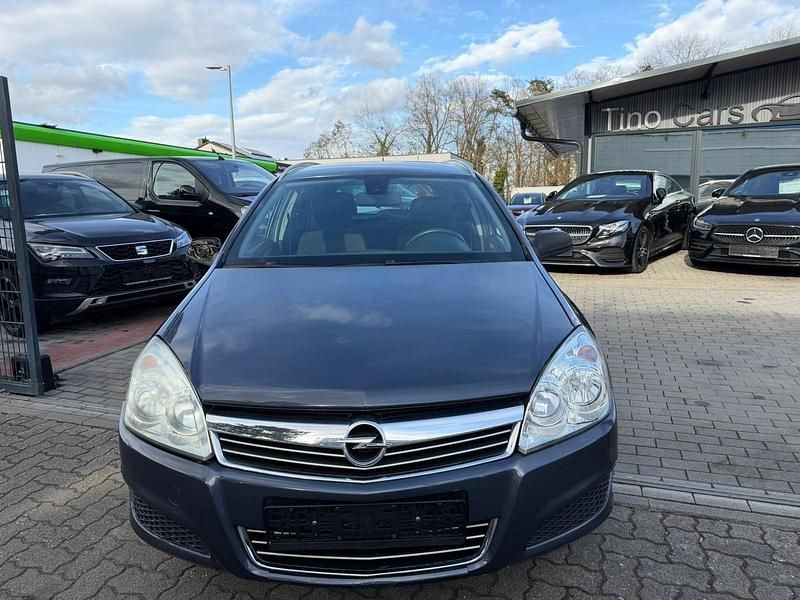 Gebraucht Opel Astra Edition 116 PS (85 kW) 2009 Blau Kombi