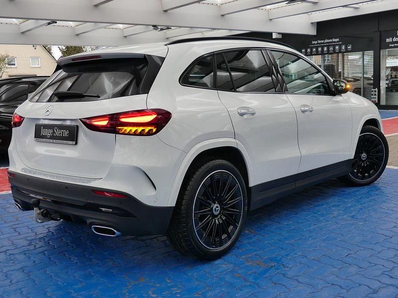 Gebraucht Mercedes GLA180 AMG 136 PS (100 kW) 2025 Unilack polarweiß SUV