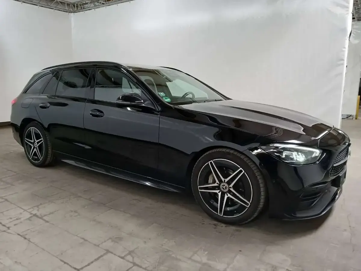 Gebraucht Mercedes C200 AMG 163 PS (119 kW) 2023 Schwarz/baltic black Kombi