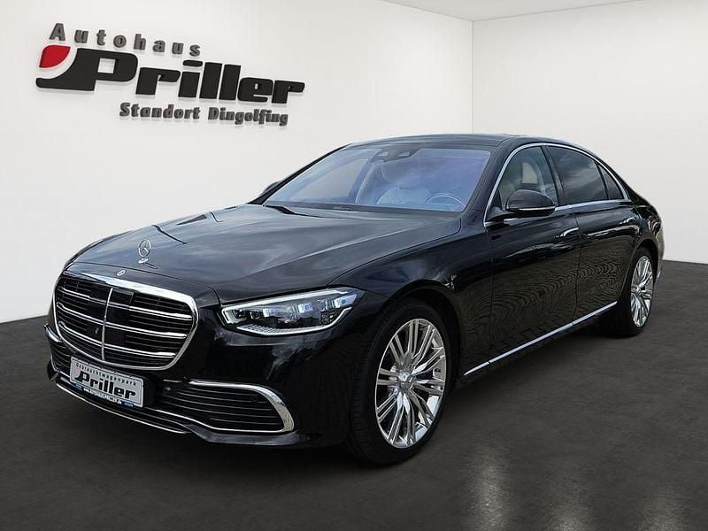 Obsidianschwarz Gebraucht 2023 Mercedes S400 Limousine | 94.900 € - Bild 1/4