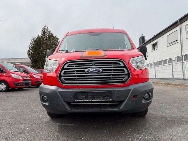 Second-hand Ford Transit Trend 105 CP (77 kW) 2018 Roșu Break