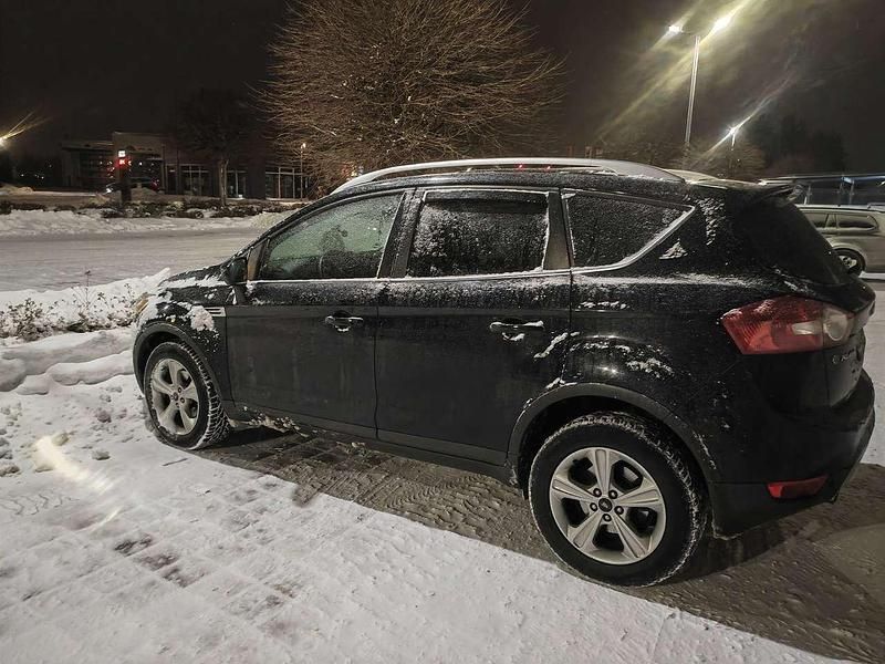 Gebraucht Ford Kuga Trend 140 PS (102 kW) 2009 Schwarz SUV